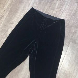 High waisted black velvet leggings!